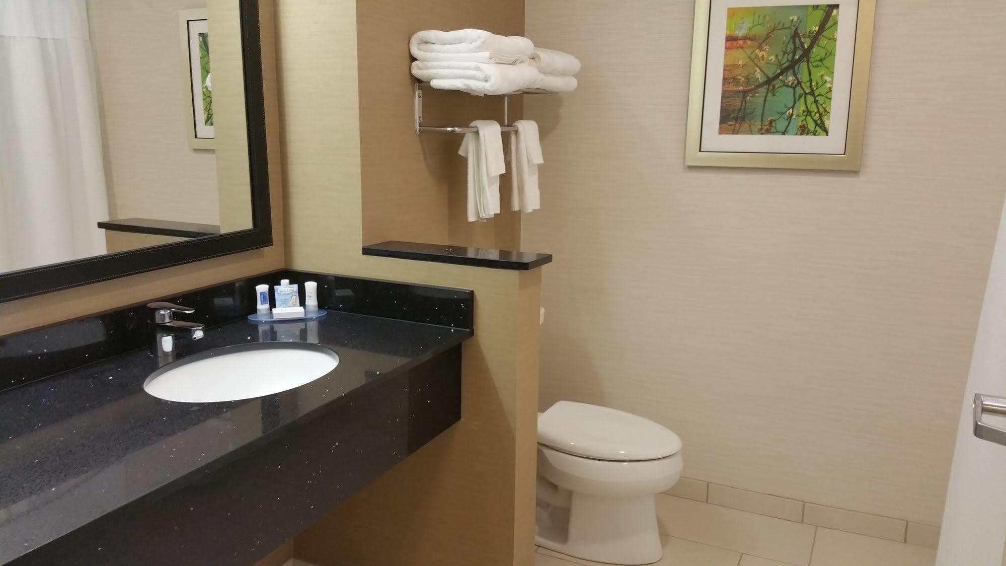Fairfield Inn & Suites By Marriott Eau Claire/Chippewa Falls Екстер'єр фото